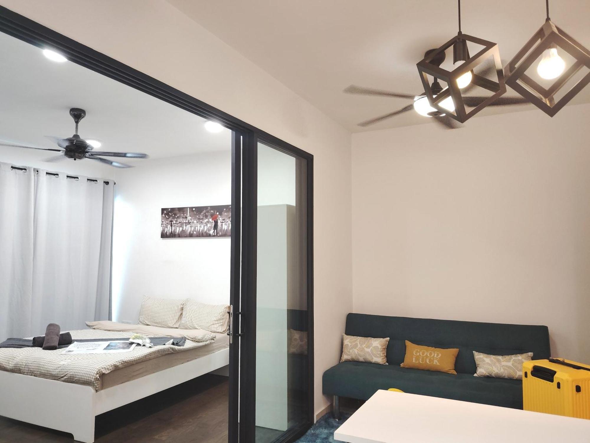 Almas Suites Poolview Netflix 100Mbps Bystay Nusajaya  Exterior foto