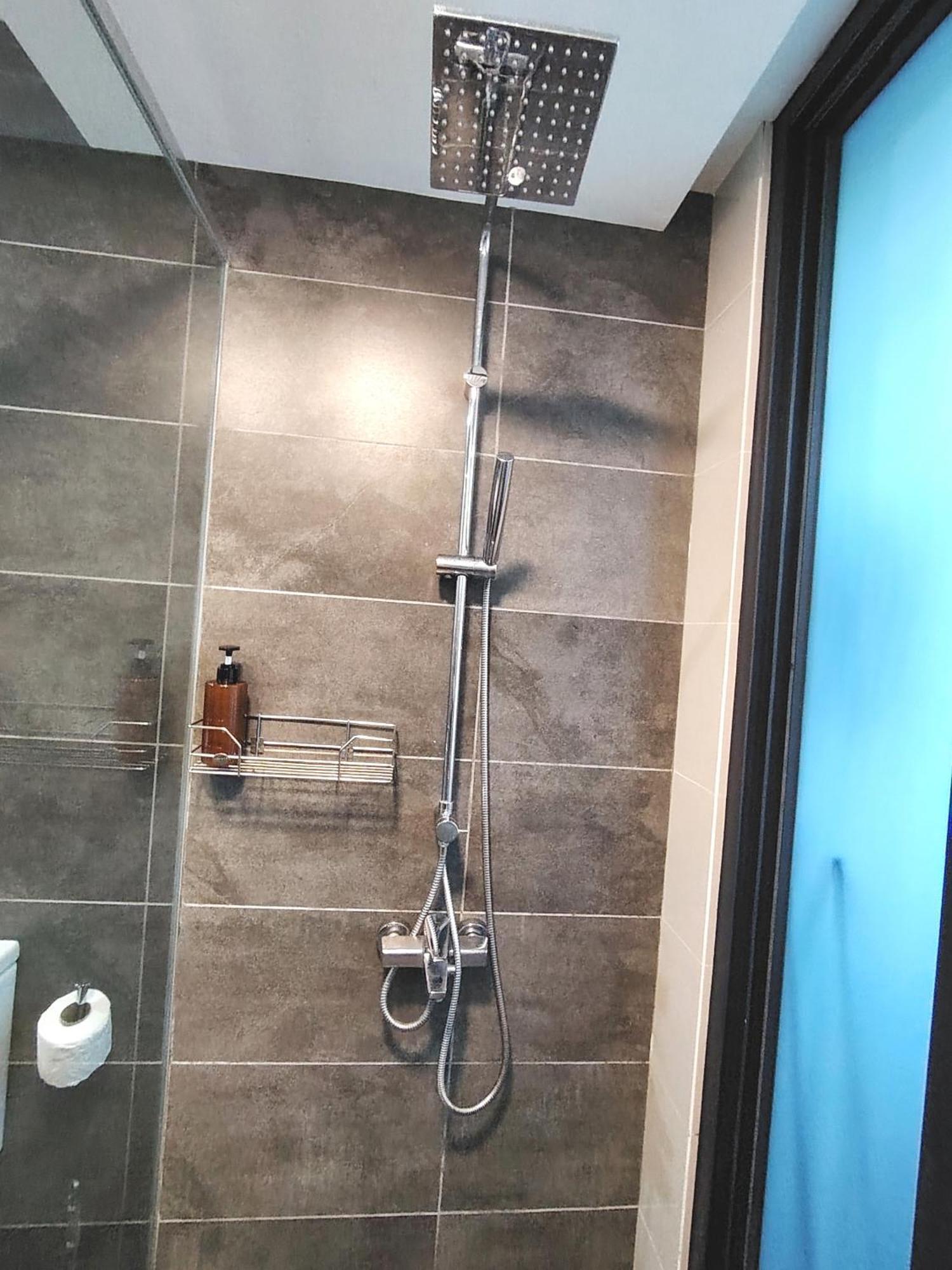 Almas Suites Poolview Netflix 100Mbps Bystay Nusajaya  Exterior foto